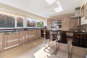 Kitchen- click for photo gallery